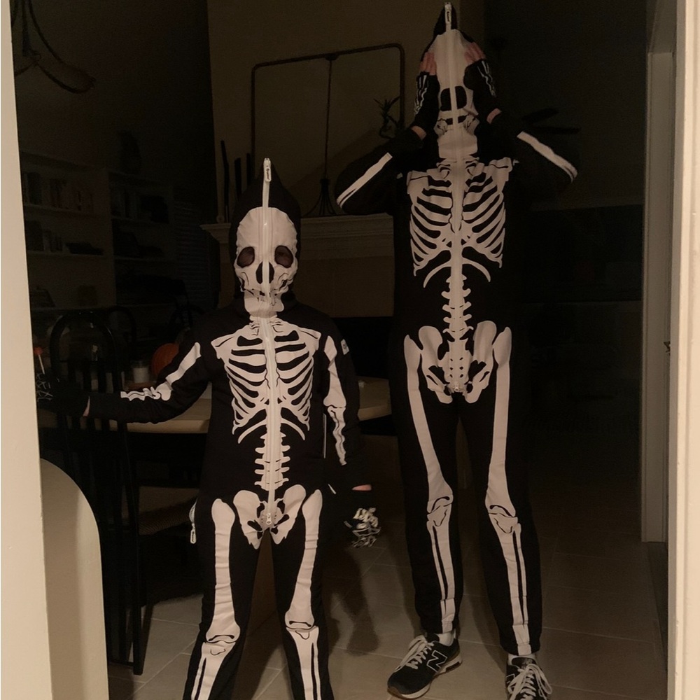 Kids Youth Medium (size 10-12) Skeleton Costume